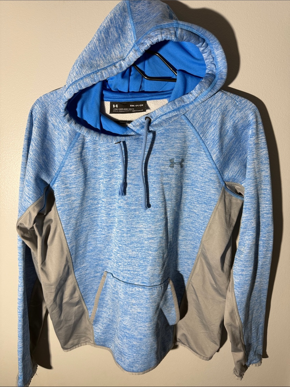 Under Armour Men’s Light Blue Heather Hooded Pullover with Gray Panels